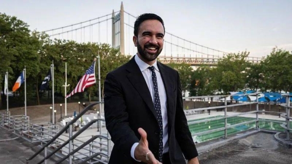 Left-wing Democrat stuns former governor in NY mayor primary