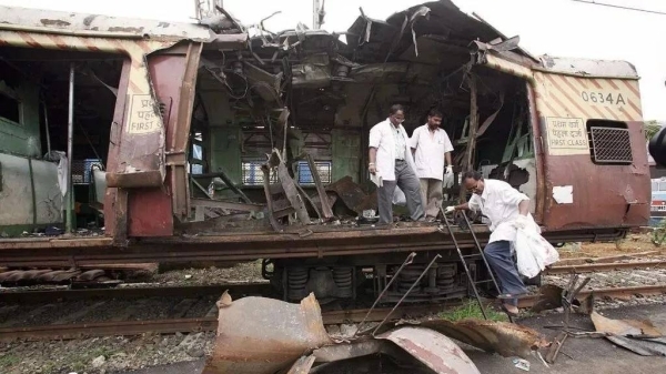 India court pauses acquittal of 12 men in Mumbai train bombings case