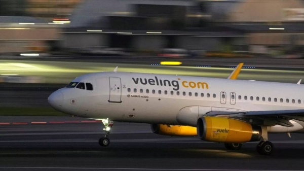 Diplomatic row between France and Spain escalates after Jewish teens kicked off flight