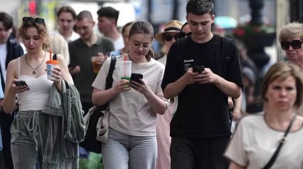 Russia blocks calls via WhatsApp and Telegram as it tightens control over the internet