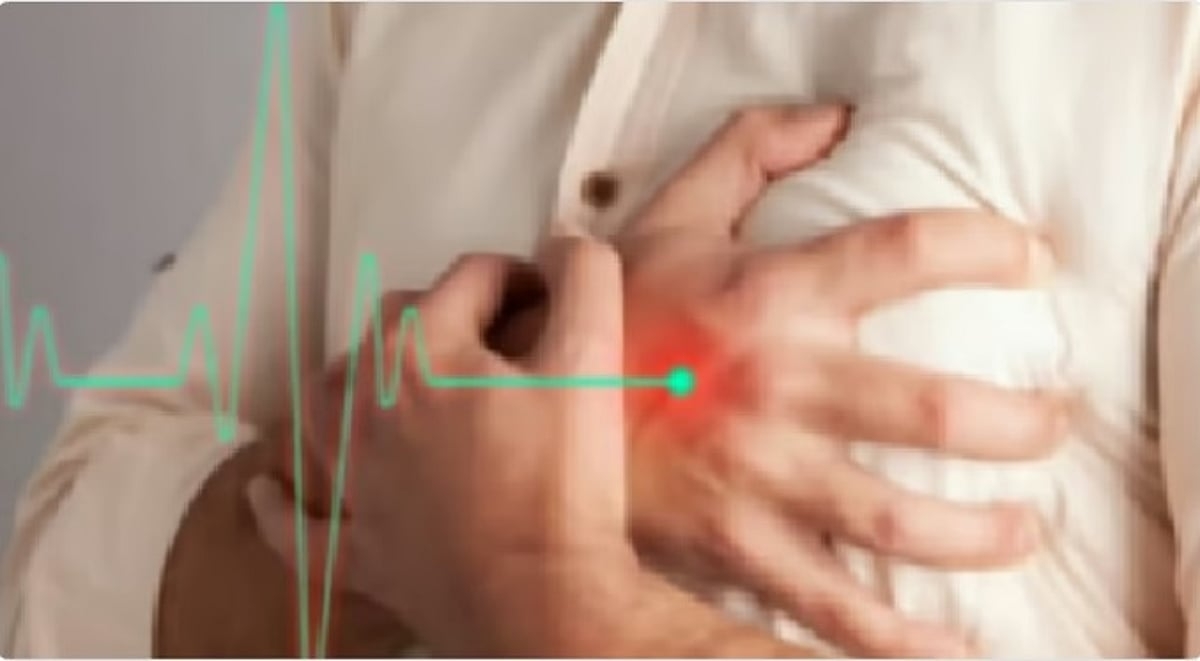 استشاري: 10 أعراض تستدعي استشارة طبيب القلب