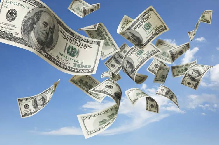 د. التل يوضح الفرق بين قيمة الدولار وسعر صرفه