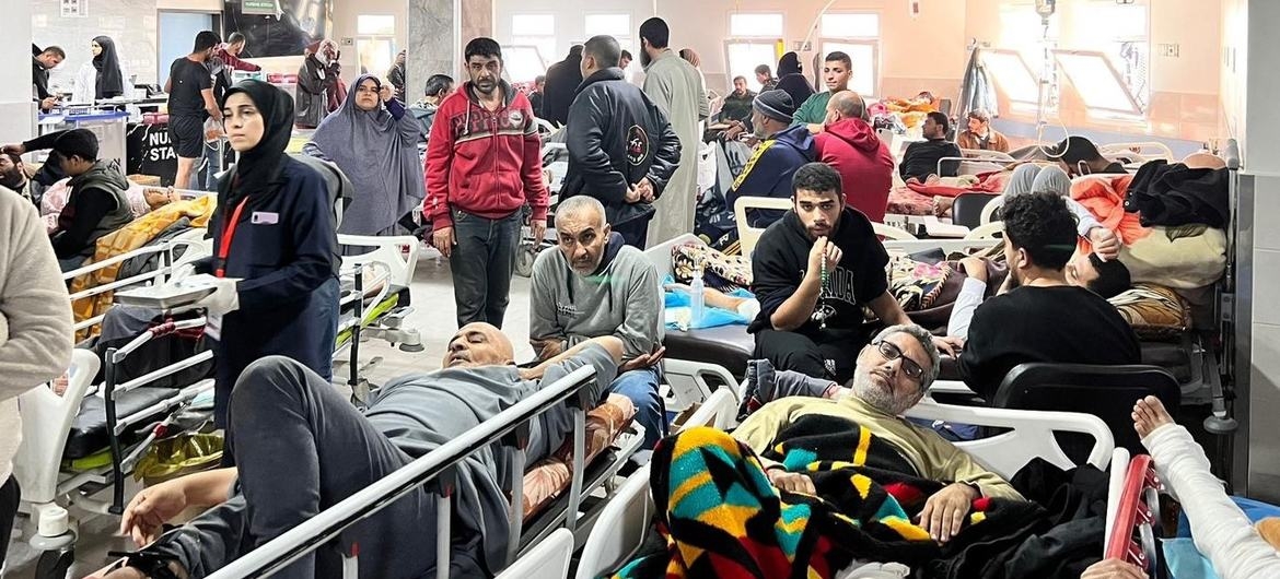 طبيبان بريطانيان يحذران: الواقع الصحي بغزة قد يضاعف أعداد الضحايا