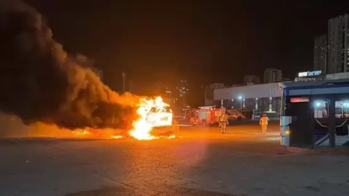 'يديعوت أحرونوت' تزعم الحصول على تفاصيل حول عملية تفجير الحافلات في مستوطنة 'بات يام' الشهر الماضي