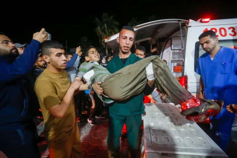 50 شهيدا في غزة والاحتلال يقر بقصف مدرسة تؤوي نازحين