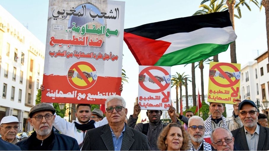 تظاهرات بميناء الدار البيضاء ضد رسو سفينة تحمل أسلحة للاحتلال الإسرائيلي (شاهد)