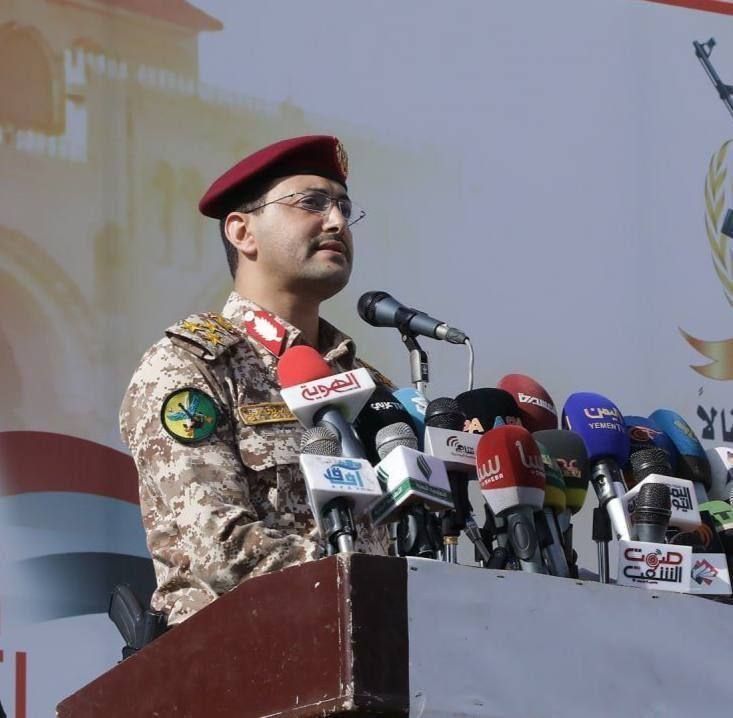 الحوثيون يعلنون الاشتباك مع حاملة طائرات أمريكية في البحر الأحمر