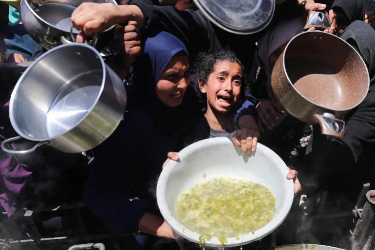 1500 فلسطيني بغزة فقدوا البصر والأونروا تحذر من خطر الحصار