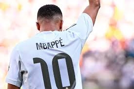 رسميا .. ريال مدريد يمنح مبابي رقم مودريتش