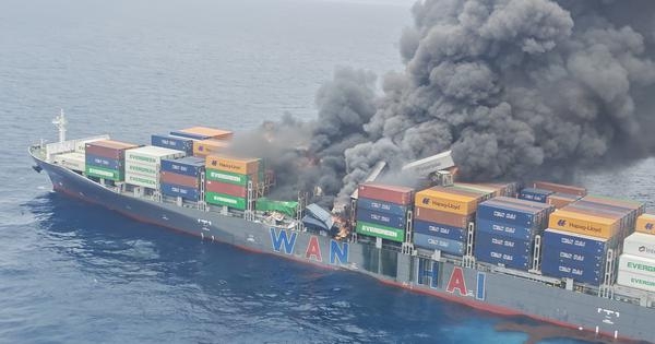 Cargo ship catches fire off Kerala coast, 4 missing