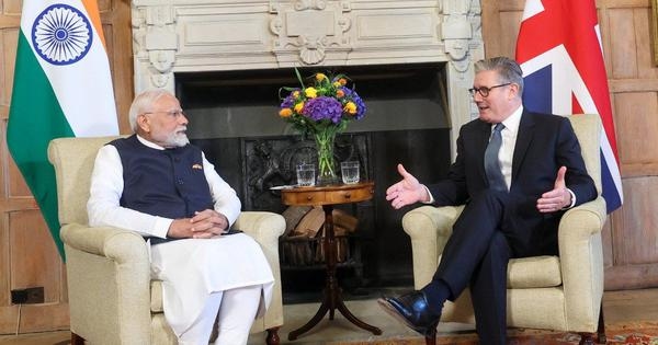 Rush Hour: India and UK sign free trade deal, SC stays 2006 Mumbai blasts acquittal order and more