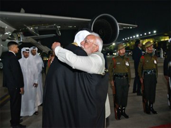 Indian PM Modi greets Emir of Qatar at the airport with a warm hug