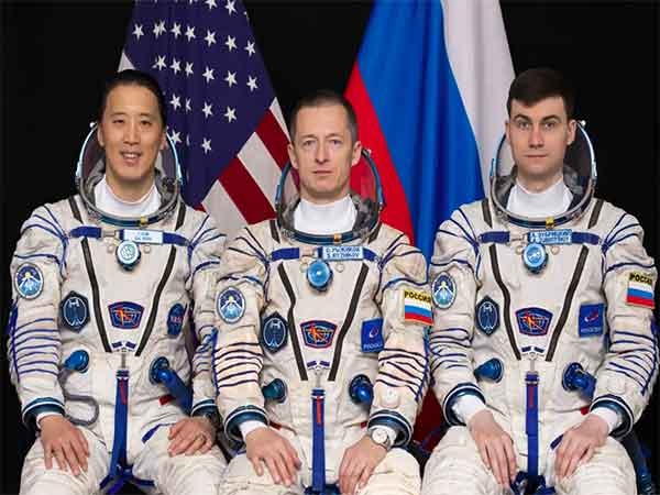 Russia spacecraft lifts off to ISS with NASA astronoaut, 2 Russian cosmonauts
