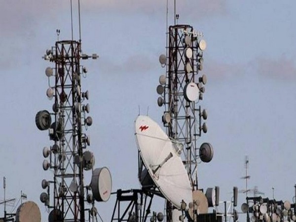 Telecom ARPU to rise 10-12% this fiscal as rural data usage surges
