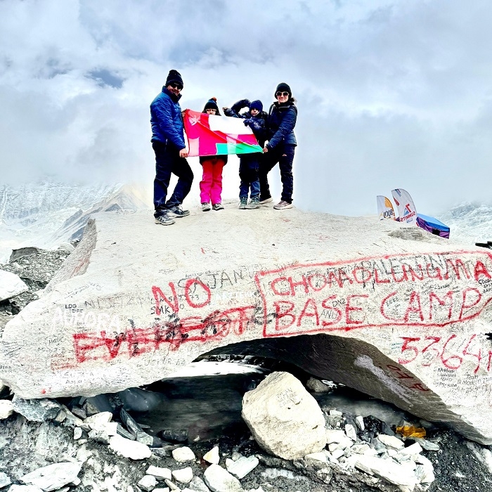 Muscat siblings, aged nine and ten years, trek to Everest Base Camp