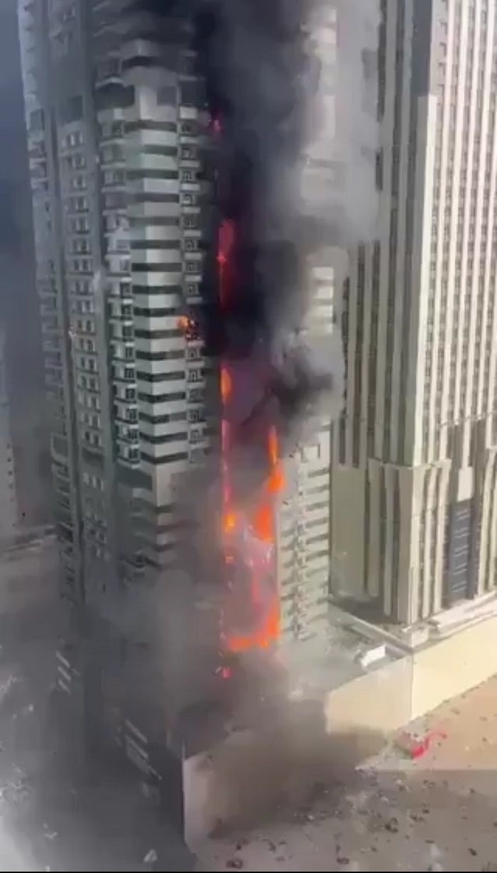 67-story Tiger Tower in Dubai catches fire, over 3,500 residents evacuated
