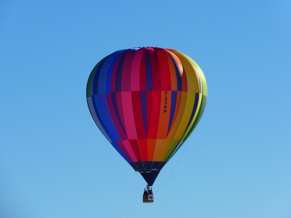 Eight killed after hot-air balloon catches fire and crashes in Southern Brazil