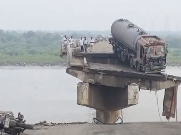 Nine killed, six injured in Vadodara bridge collapse, says Collector Anil Dhameliya