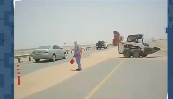 ROP warns of low horizontal visibility on this road in Oman