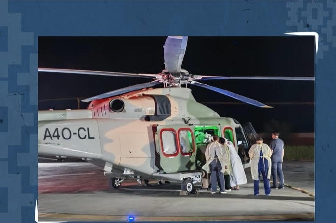 Police transport injured citizens from Haima to Nizwa Hospital