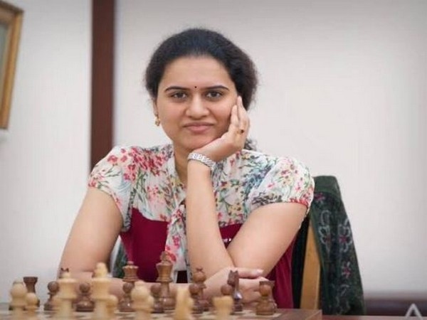 Humpy scripts history, Harika vs Divya heads to tiebreaks at Women's Chess World Cup