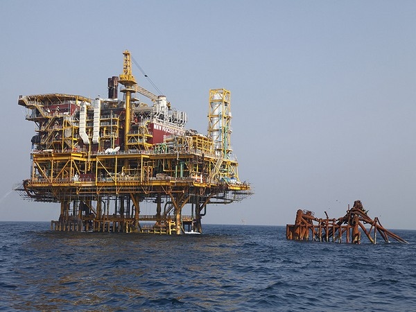 India's resilient domestic demand and strength of services sector will mitigate strain of 'tariff penalty' for importing Russian crude: Moody's