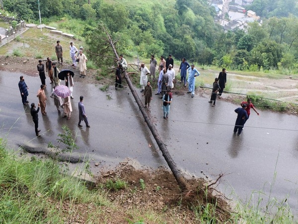 Over 340 killed in Khyber-Pakhtunkhwa floods, rescue efforts hampered