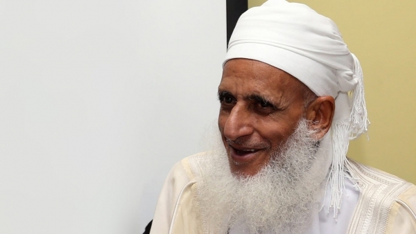 مفتي عمان يشيد بتضامن باكستان مع إيران في مواجهة الاعتداءات الإسرائيلية