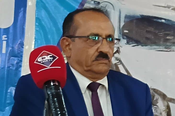 أمين عام محلي لحج الأستاذ عوض بن عوض الصلاحي يعزي أخيه رئيس جامعة لحج في وفاة والدته ' يرحمها الله'