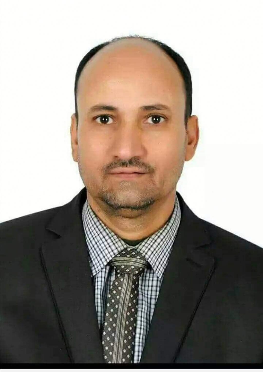 المستشار ناصر زيد اليوسفي يعزي الرائد وضاح فارع بوفاة شقيقه