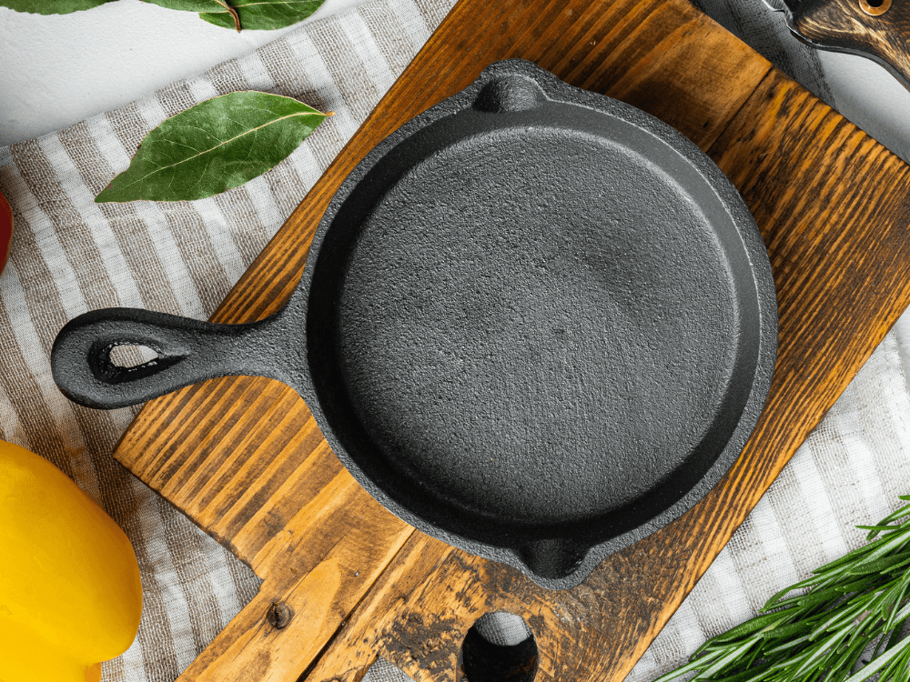 How to properly clean and season cast iron pans