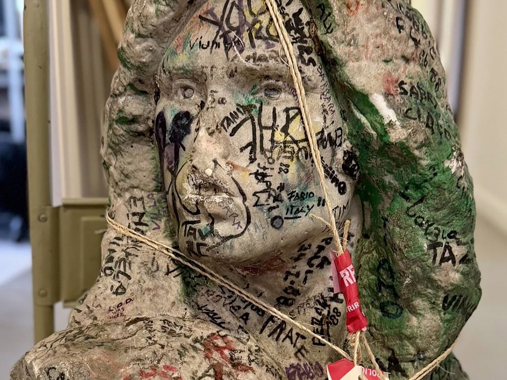 Jim Morrison bust stolen from his Paris grave in 1988 has been found