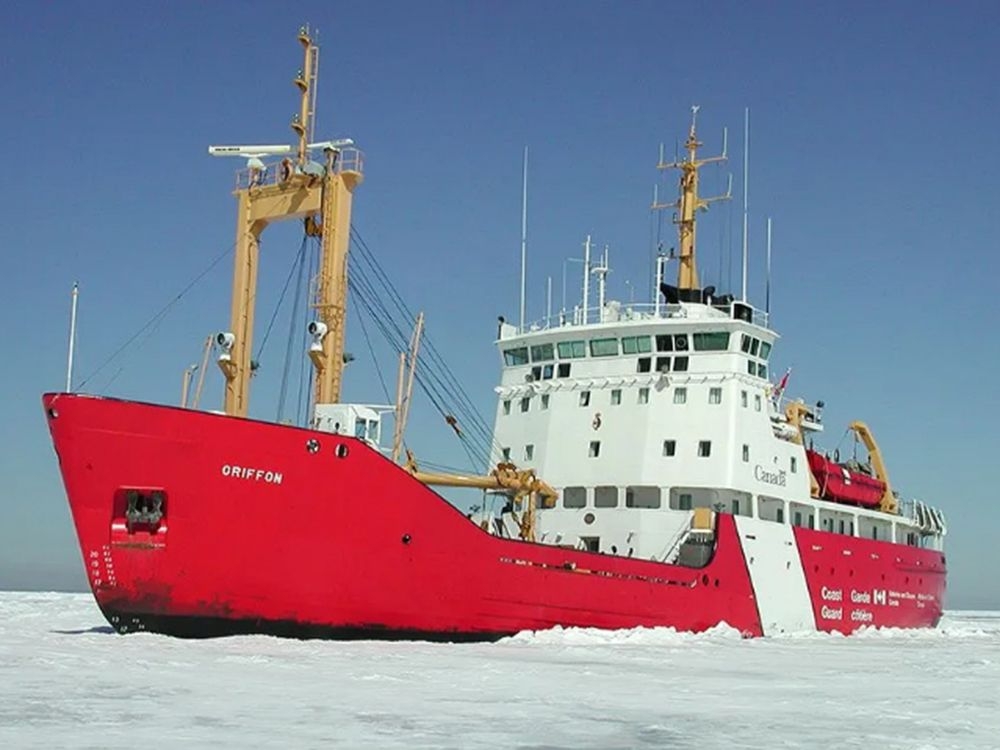 Coast Guard union says crews in the dark about move to defence minister's control