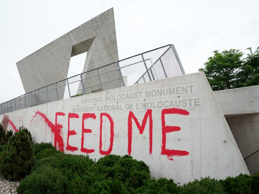 Former City of Ottawa lawyer pleads guilty to vandalizing National Holocaust Monument