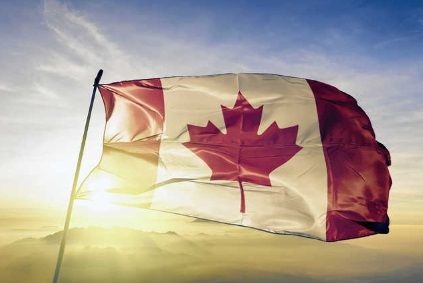 Real Canadians: Indigenous grandmothers pass teachings down to young mothers