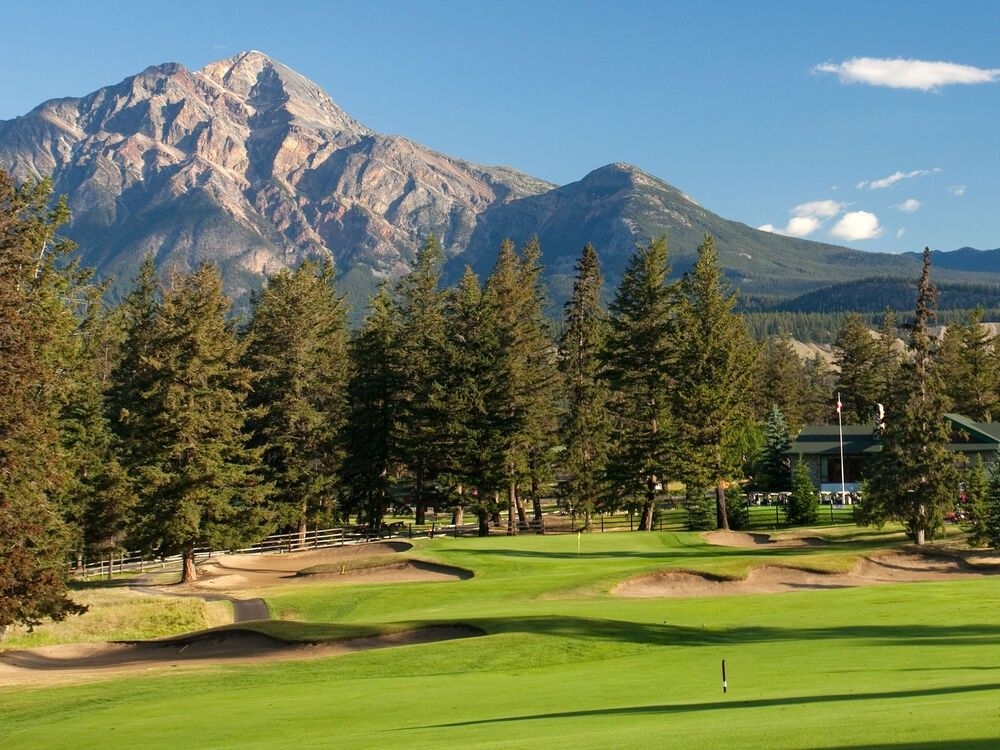 The best golf resorts in Canada for your next club-swinging vacation