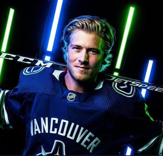 Top Canucks winger going to the Oilers? Rumour-palooza heats up