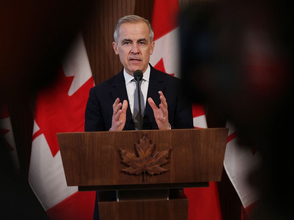 Canadians want feds to cut spending, new poll suggests