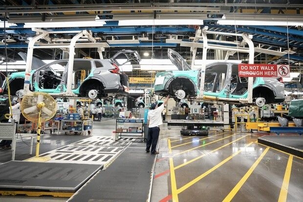 Report calls for 'auto pact' tying duty-free vehicle imports to Canadian production