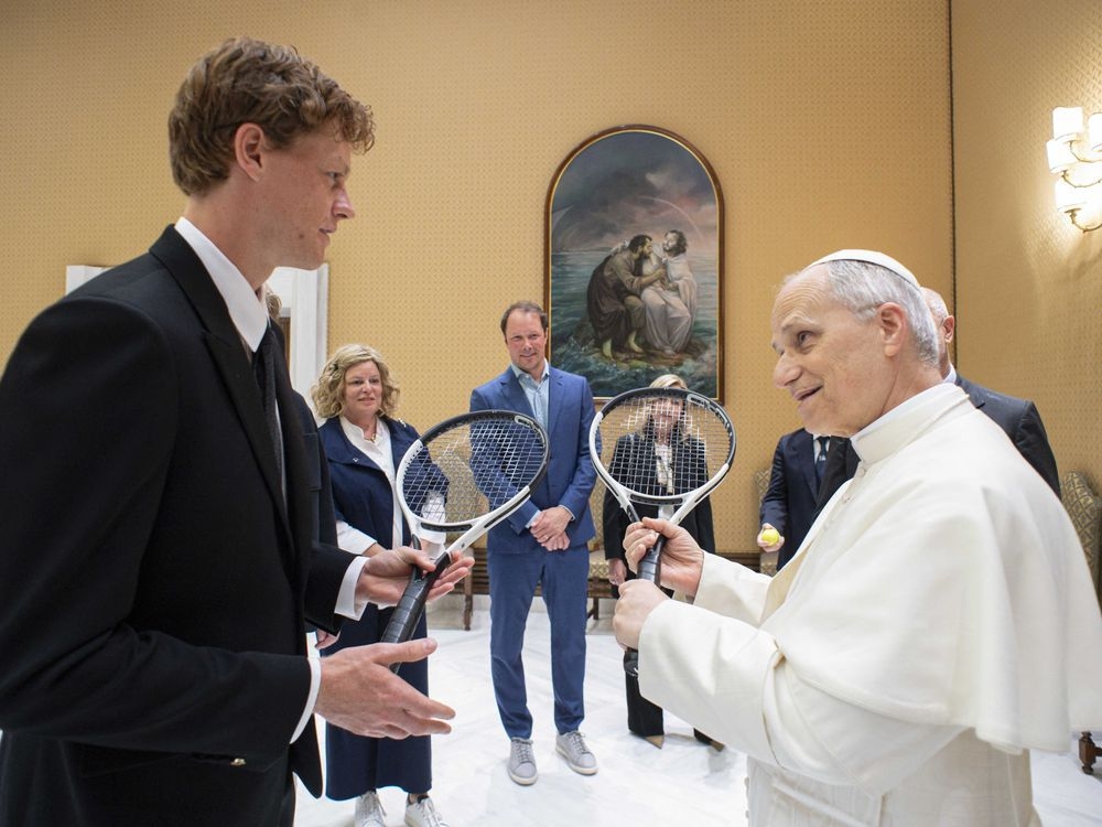 Avid tennis fan Pope Leo meets with No. 1 Jannik Sinner