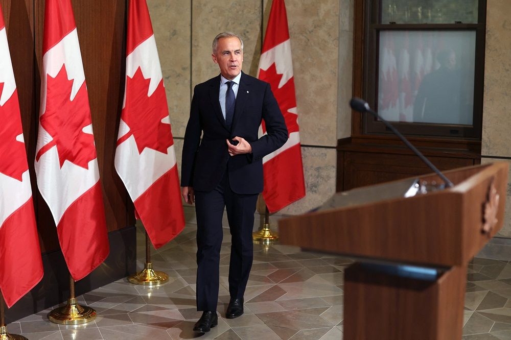 GOLDSTEIN: Carney's hocus-pocus plan to increase debt and balance the budget