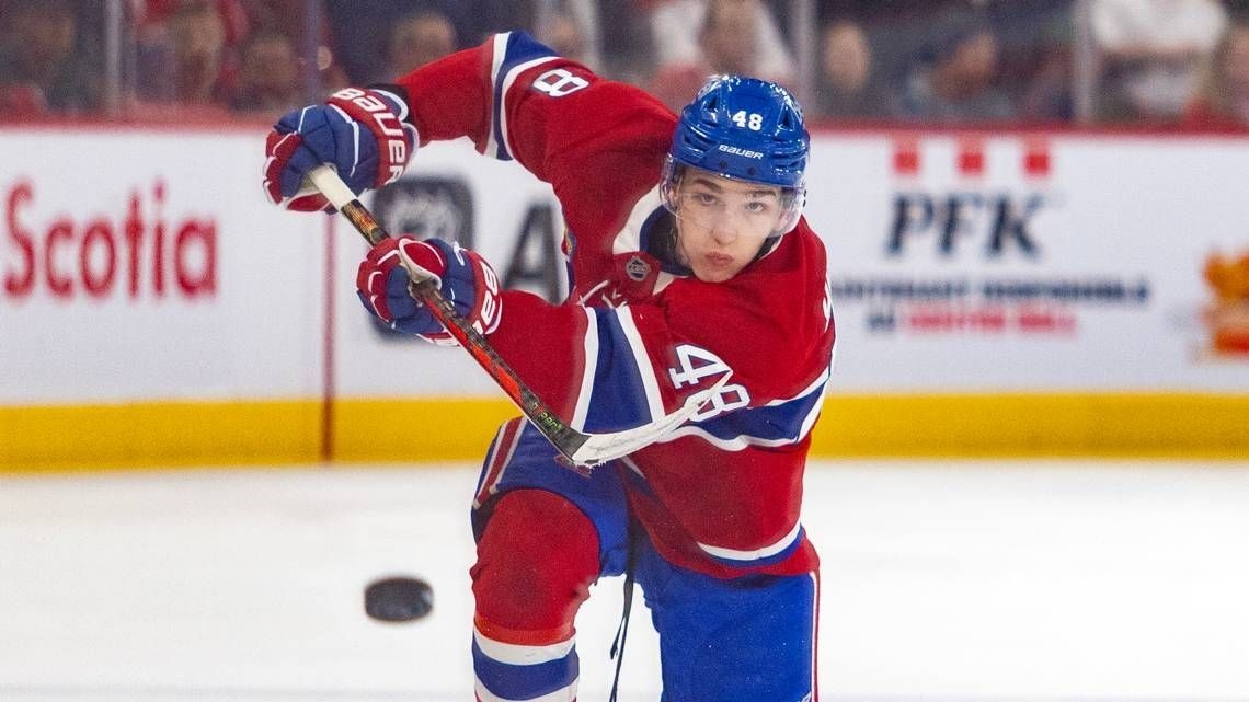 Habs' Lane Hutson wins 2025 Calder Trophy for best rookie