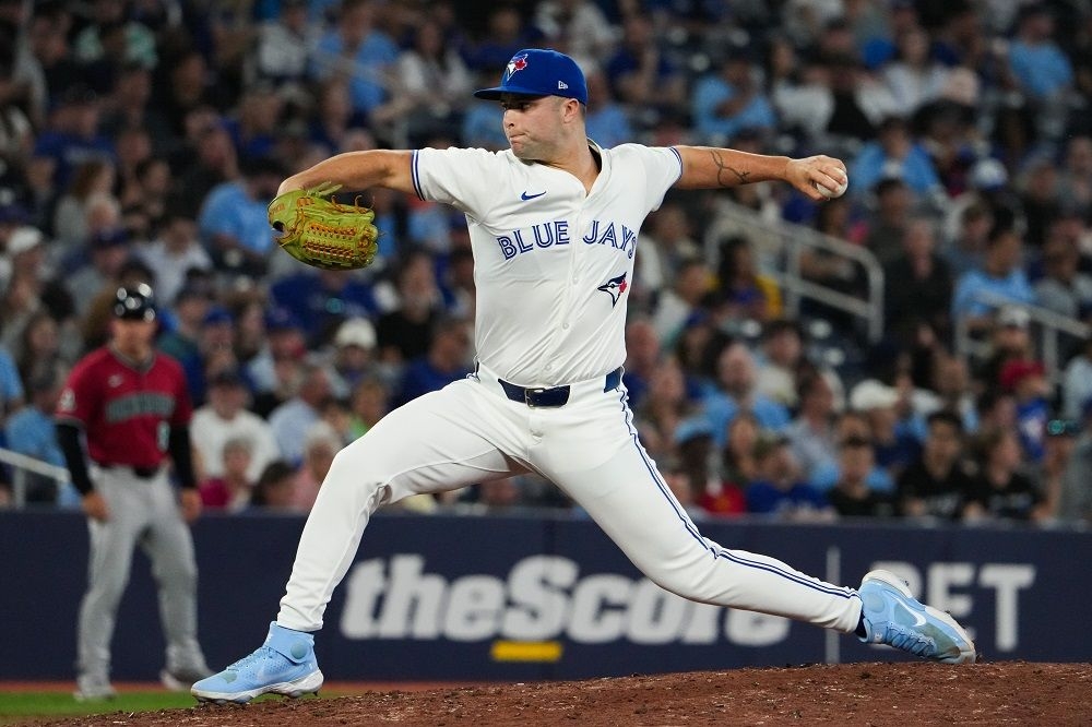 Barger's walk-off blast powers Blue Jays to their comeback win