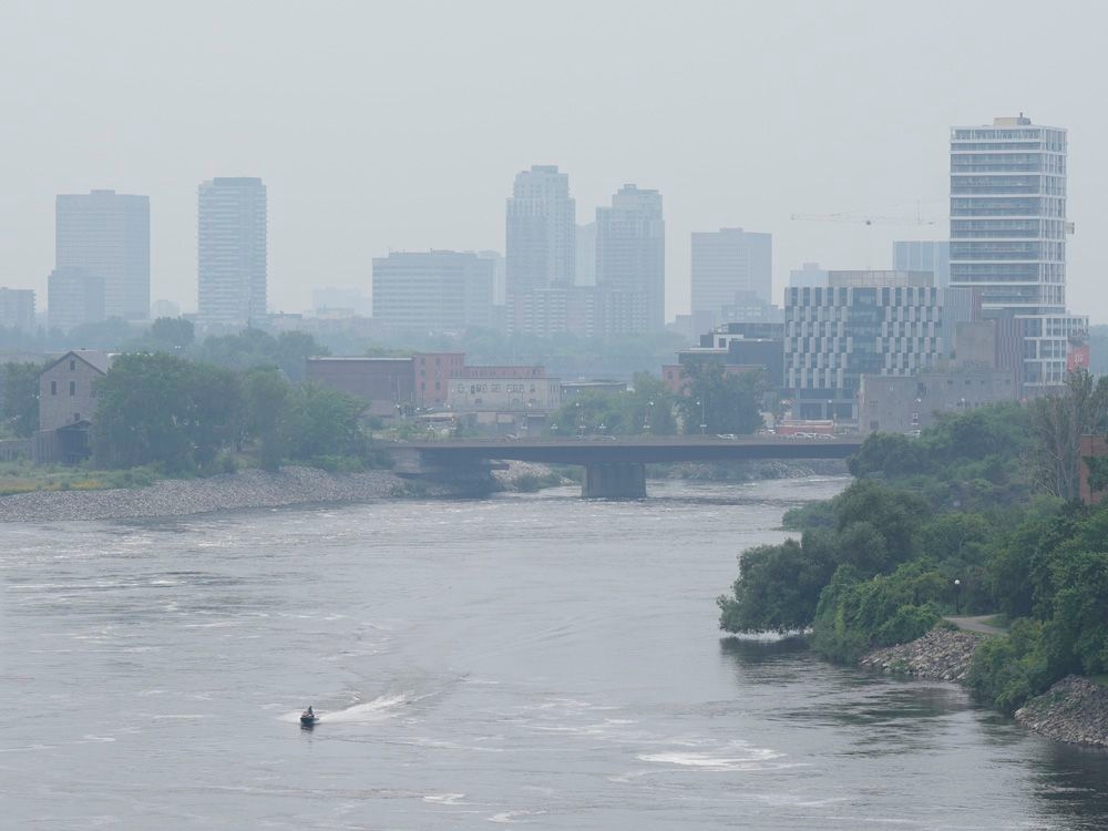 Forecasters predict Prairie wildfire smoke could cause hazy skies across Canada