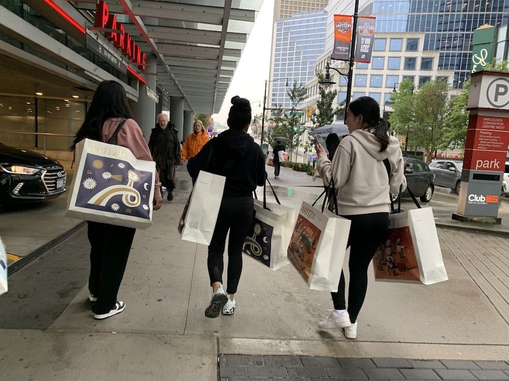 Aritzia Warehouse Sale 2025: Everything you need to know