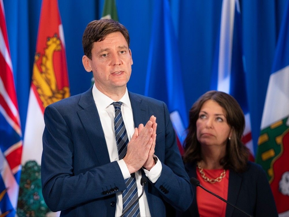 B.C premier not backing Alberta's proposal to revive Northern Gateway