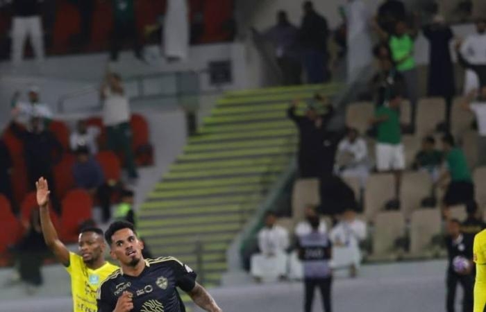 دوري روشن: الأهلي يتعادل مع الخليج بنتيجة (2