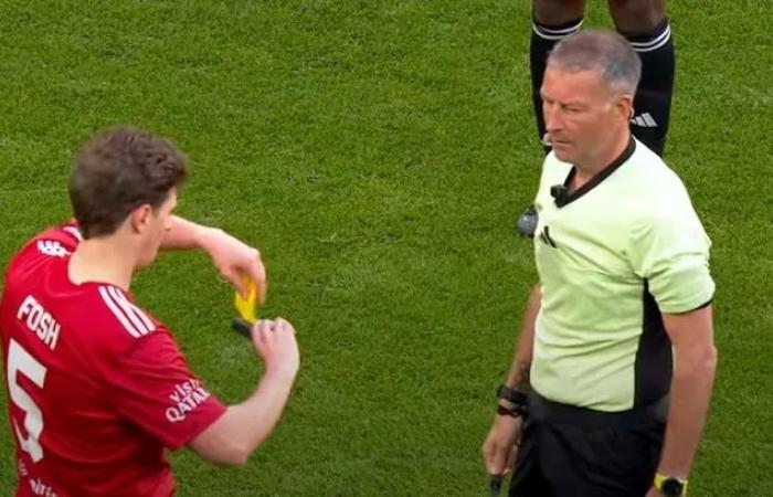 نجم يوتيوب «يفرم» بطاقة الحكم كلاتنبرغ