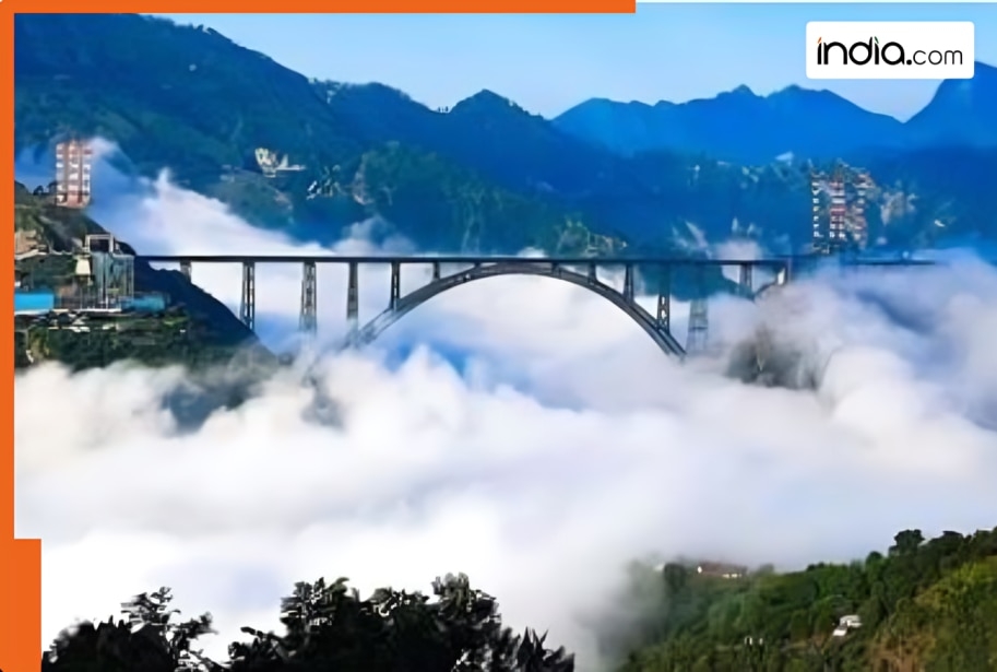 Stunning images of world's tallest railway bridge in Kashmir