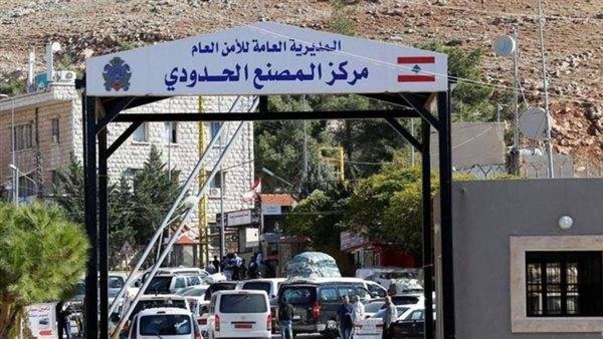 يحتاج الى هوية أو جواز سفر للمغادرة الى سوريا